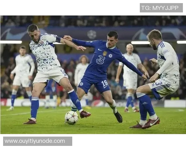 切尔西发布对阵伯恩茅斯海报里斯詹姆斯独自亮相展现风采